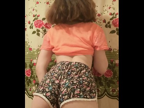❤️ Neska gazte sexy galtzak kentzen kameraren aurrean ☑ Porno %eu.sexvideosex.topan