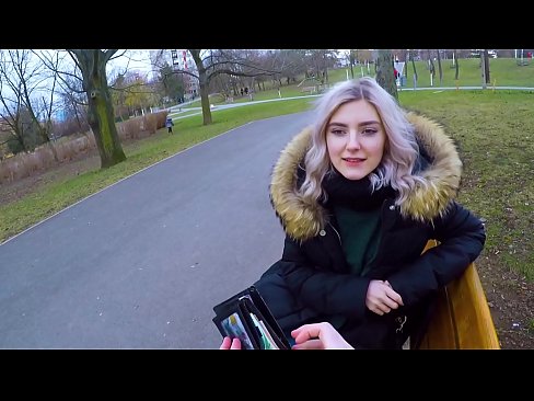 ❤️ Ezezagun baten esperma beroa irensten du diruaren truke - Eva Elfie-k parkean putz egin du ☑ Porno %eu.sexvideosex.topan